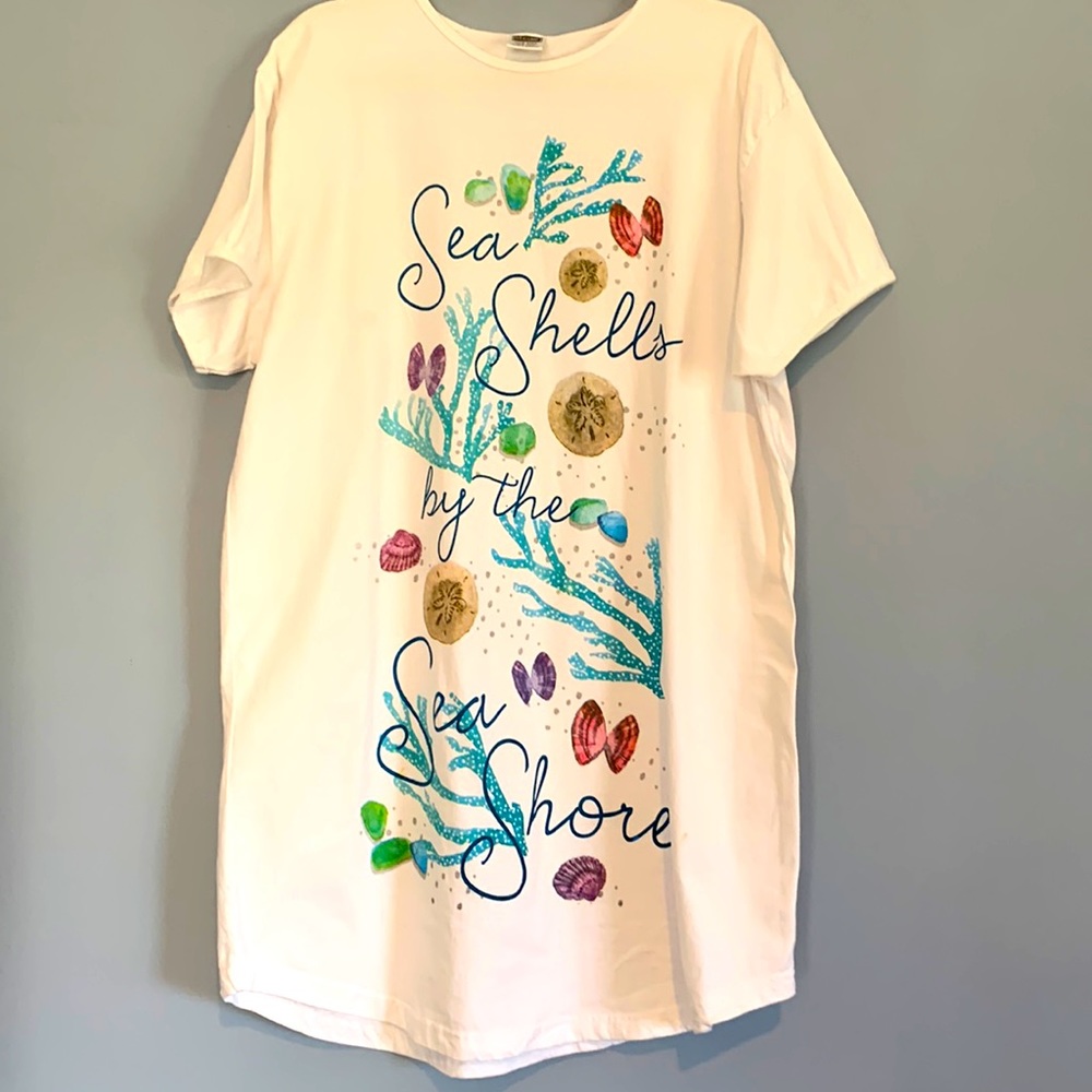 Beach Cover-Up One Size Fits All Sea Shells by the Sea Shore White and Colorful